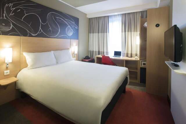 Отель ibis Yerevan Center Ереван-4