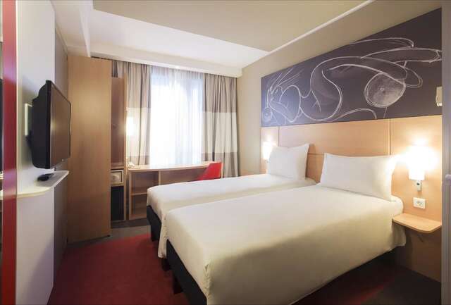 Отель ibis Yerevan Center Ереван-5